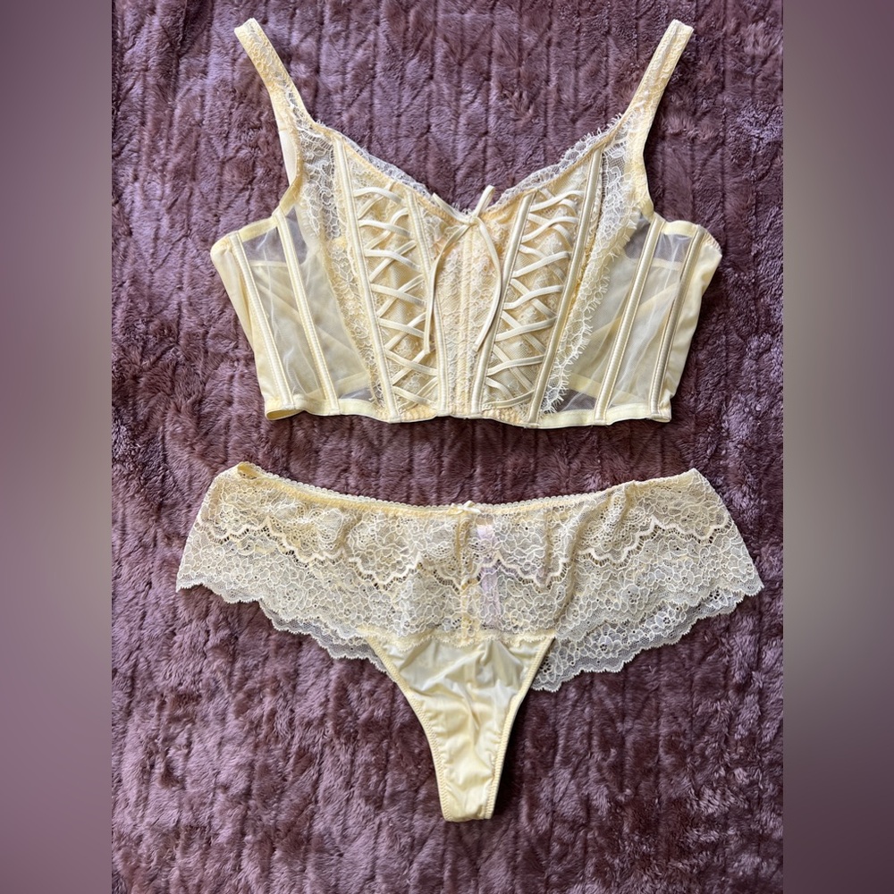 Victoria Secret Dream Angels Corset and Thong set